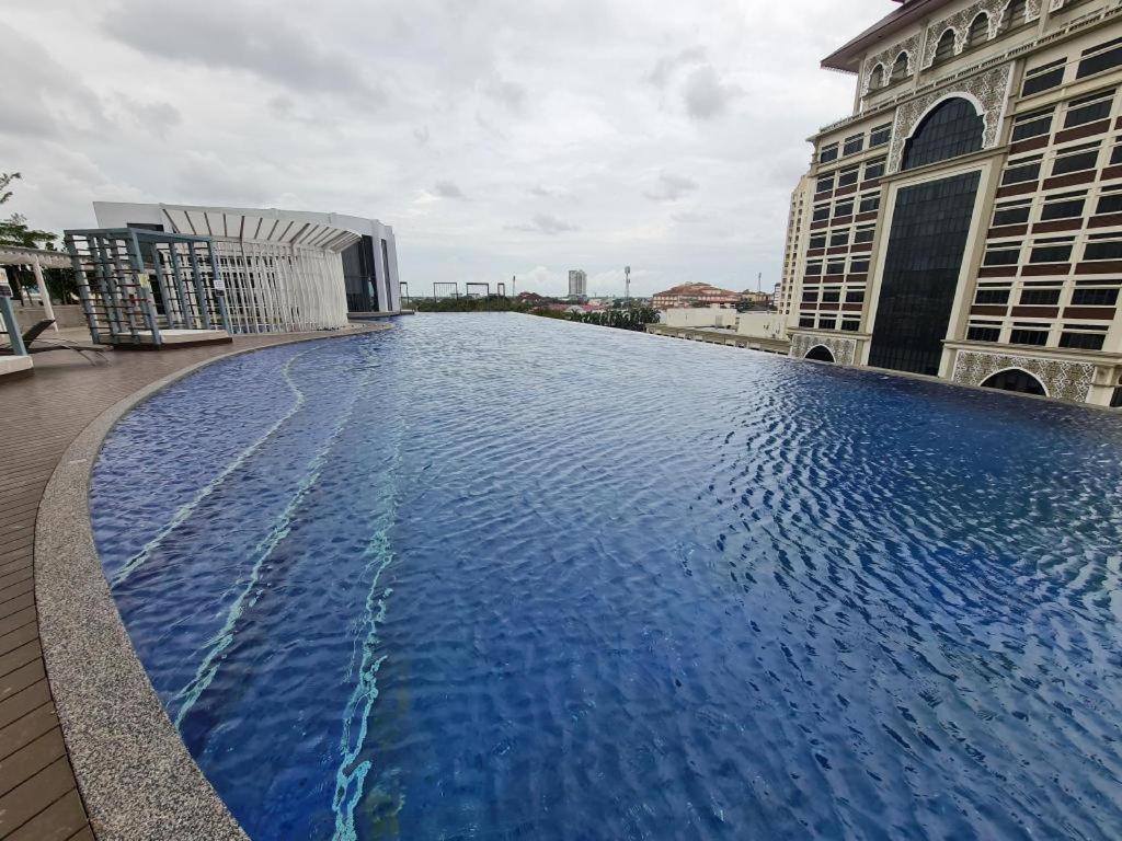 Nusa Luxurious Suite Kota Bharu Bagian luar foto